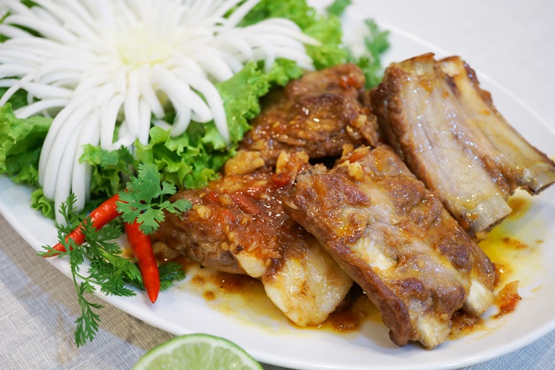 Các món thịt heo - Suất Ăn Công Nghiệp Lê Thanh Sơn - Công Ty TNHH MTV Lê Thanh Sơn
